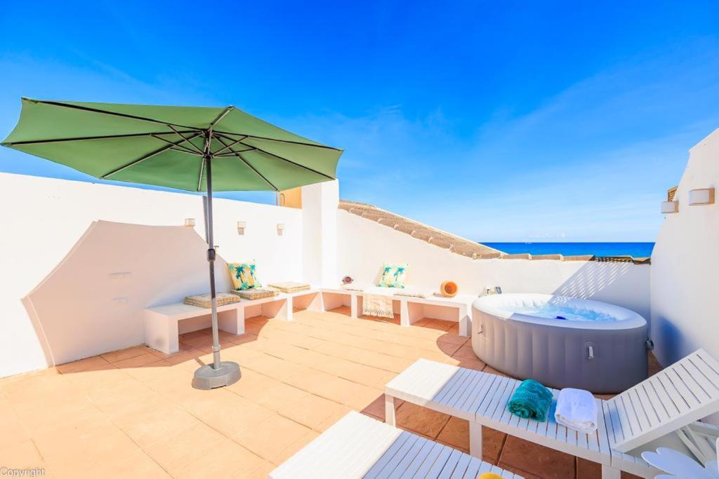 Primera Linea De Playa , Increibles Vistas, Amplio Appartement *